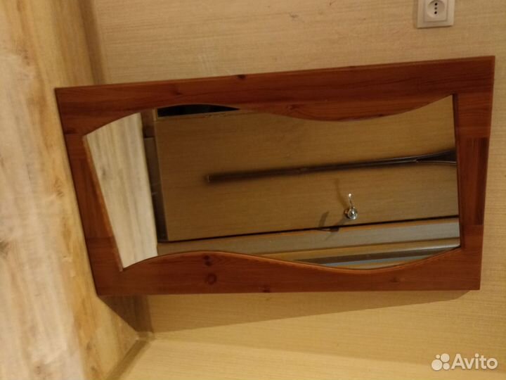 Зеркало настенное