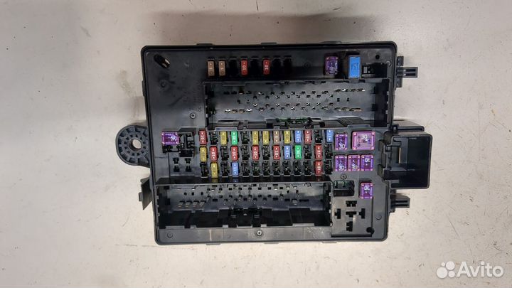 Блок предохранителей Cadillac XT5 2019, 2020