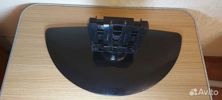 Подставка под телевизор 42LG50