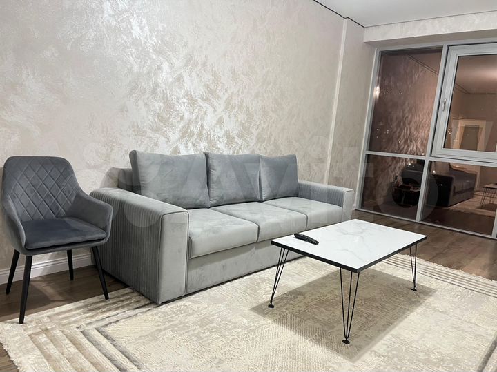 2-к. квартира, 57 м², 11/18 эт.