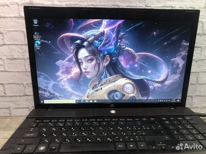 Мощный ноутбук HP i3/300Gb/17,3