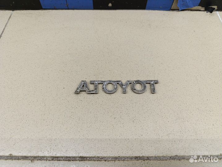 Эмблема toyota Avensis III 2009