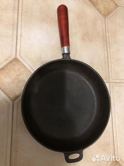 Сковорода чугунная бу
