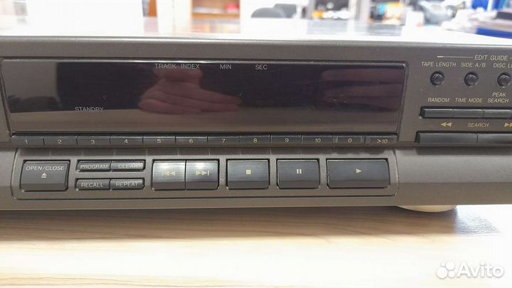 Проигрыватель компакт дисков