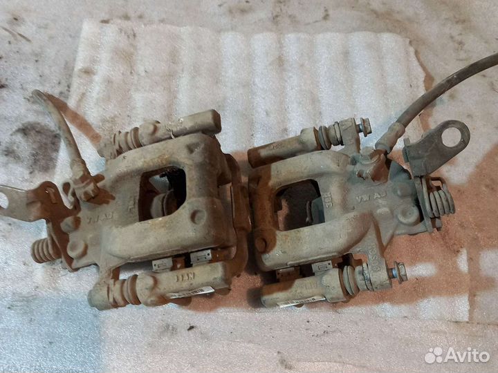 Суппорт задний VW Touran