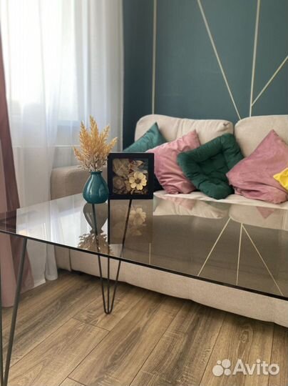 Стол стеклянный