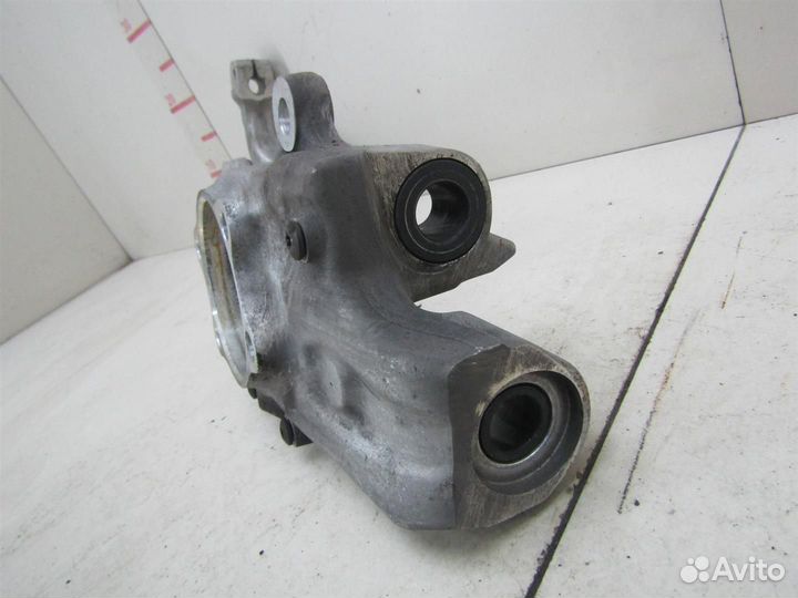 Кулак поворотный передний левый Audi Allroad quat