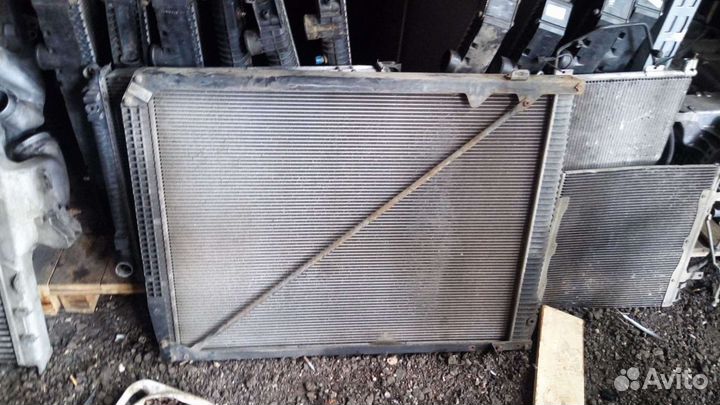 Радиатор mercedes actors