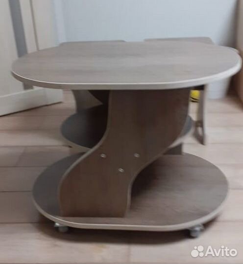 Продается журнальный столик