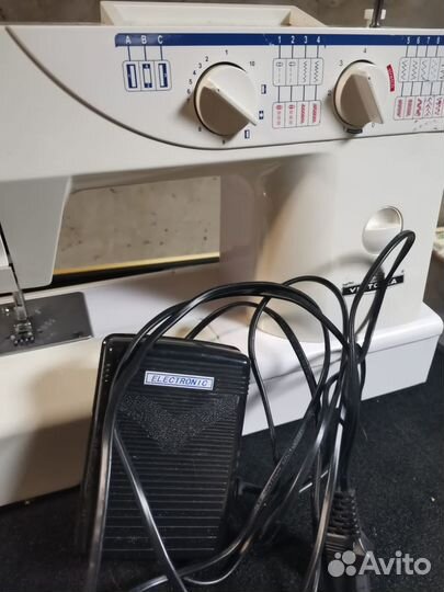 Швейная машинка victoria FY700