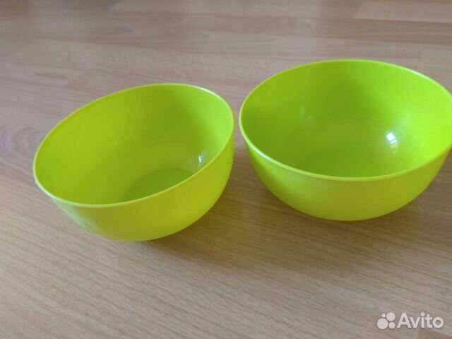 Новые Две пластиковые миски