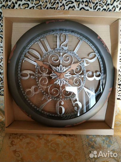Часы настенные