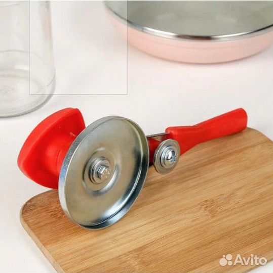 Закаточная машинка для жестяных крышек новая