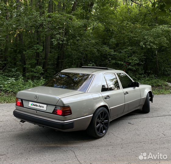 Mercedes-Benz W124 2.6 AT, 1990, 260 000 км