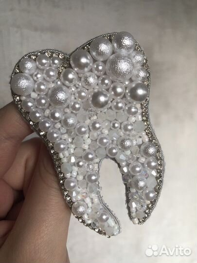 Дизайнерская брошь / Ручная работа