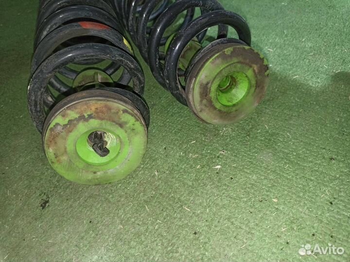 Пружина подвески задняя Renault Megane 2 1.6 2008