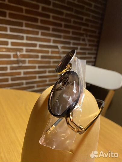 Солнцезащитные очки