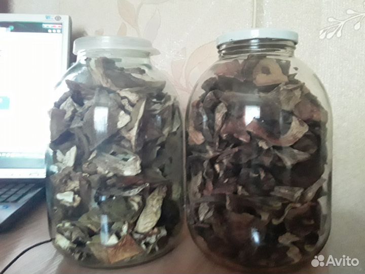 Грибы сушеные и маринованные
