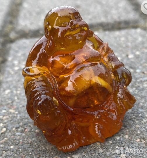 Янтарные фигурки из Калининграда более 100 видов