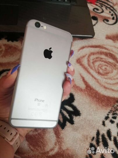 Телефон iPhone 6s
