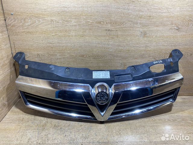 Решетка радиатора Opel Astra H рест Арт. 130316