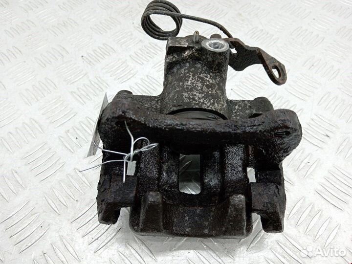 Суппорт задний левый для Volkswagen Passat 5 GP