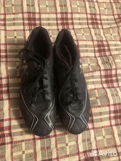 Бутсы футбольные