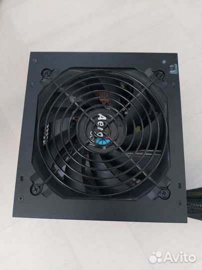 Блок питания aerocool 700w