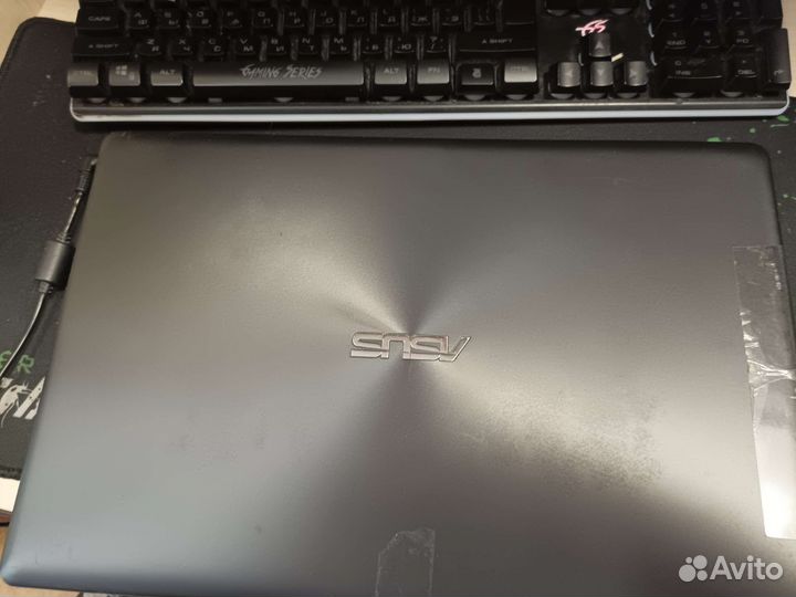 Ноутбук asus