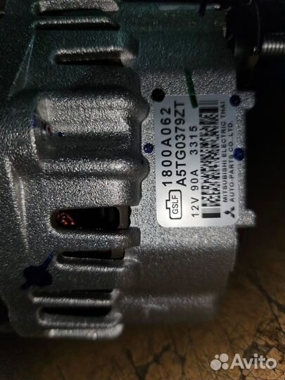 Генератор Mitsubishi Pajero Sport 3,2 1800A062