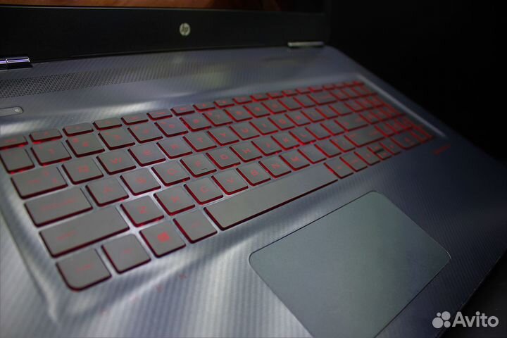 HP Omen 17.3 GTX1070 Core I7-7700 16gb ram 512SSD