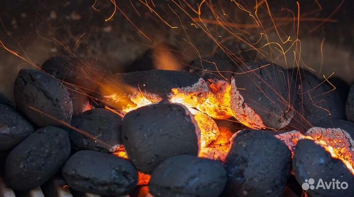 Древесный уголь в брикетах