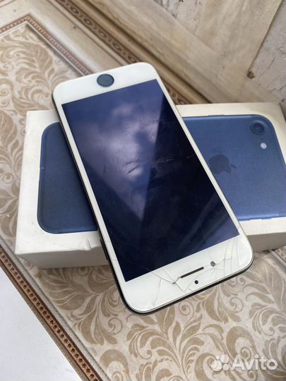 iPhone 7, 32 ГБ