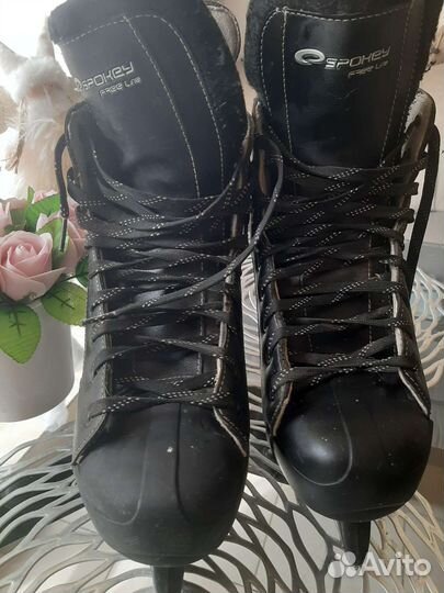 Коньки хоккейные 42 размер