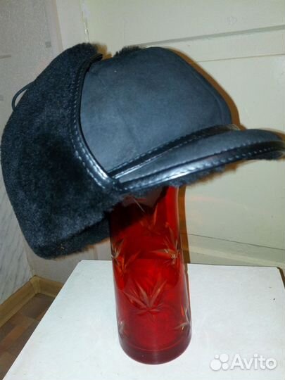 Шапка р.56-57,новая,натуральная кожа и мех
