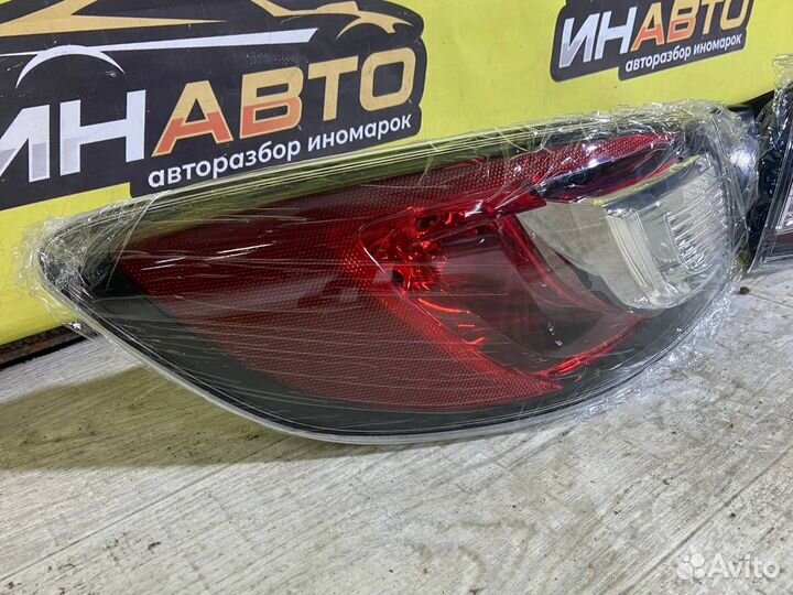 Mazda 3 BL седан задний фонарь левый правый