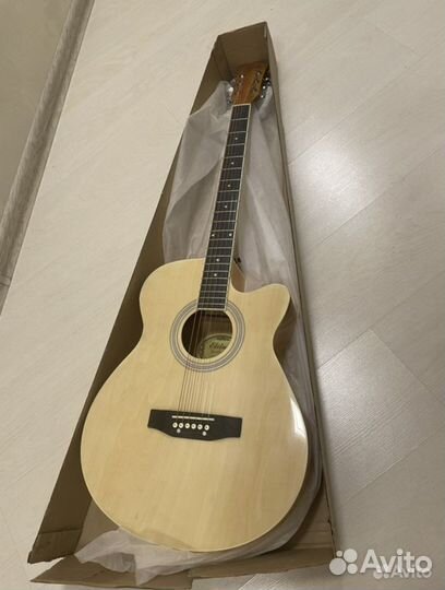 Гитара акустическая