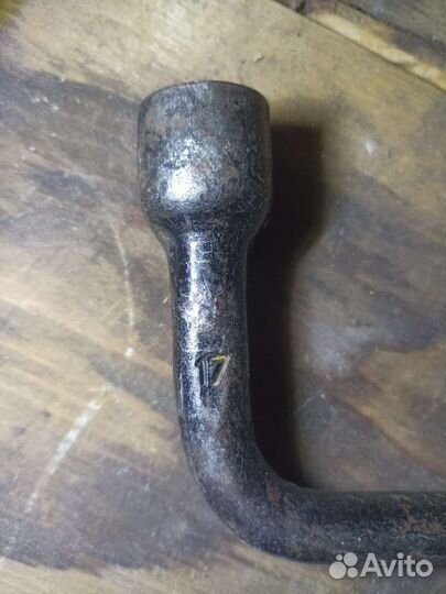 Ключ балонный диковинный 17