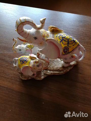 Статуэтка фарфор