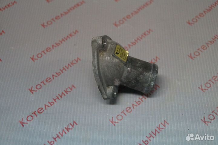 Nissan 13049-53J00 Крышка термостата