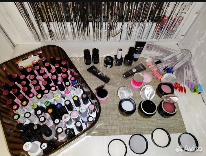 Гели, базы, цветные гель-лаки