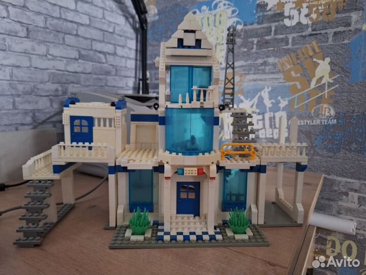 Lego City полицейский участок