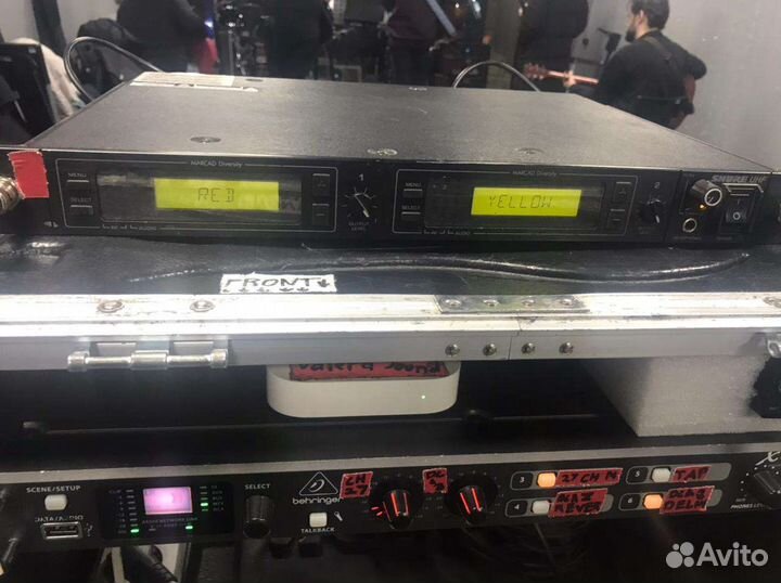 Два Радиомикрофона Shure U4D+U2 beta 58 sm 58