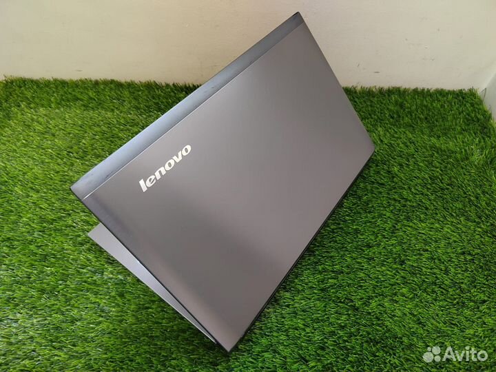Lenovo V570 (Core i5/8 RAM/SSD/Дискретное видео)