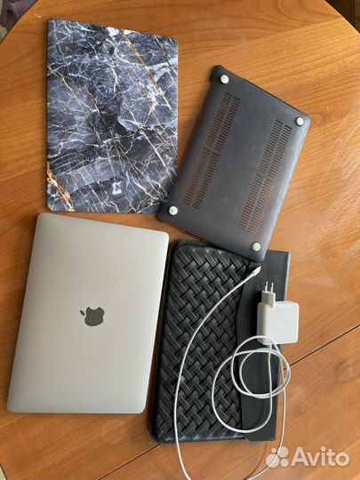 Macbook pro 13 2017 256 gb space grey