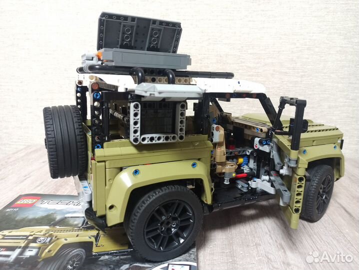 Lego Technic 42110 Land Rover Defender