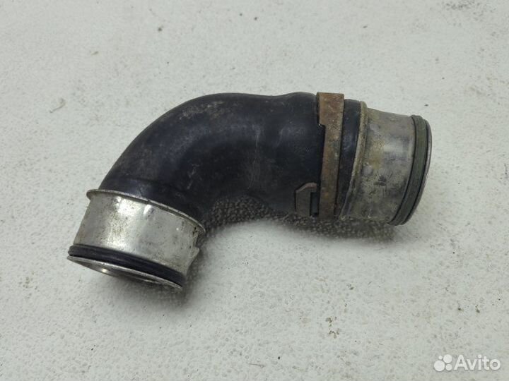 Патрубок после турбины Volkswagen Golf 2008