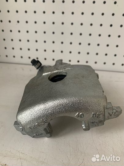 Суппорт тормозной пер.прав.seat ibiza/VW golf/pass