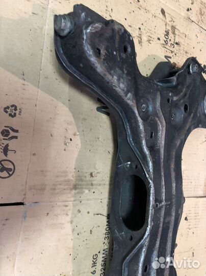 Подрамник Skoda Octavia A4