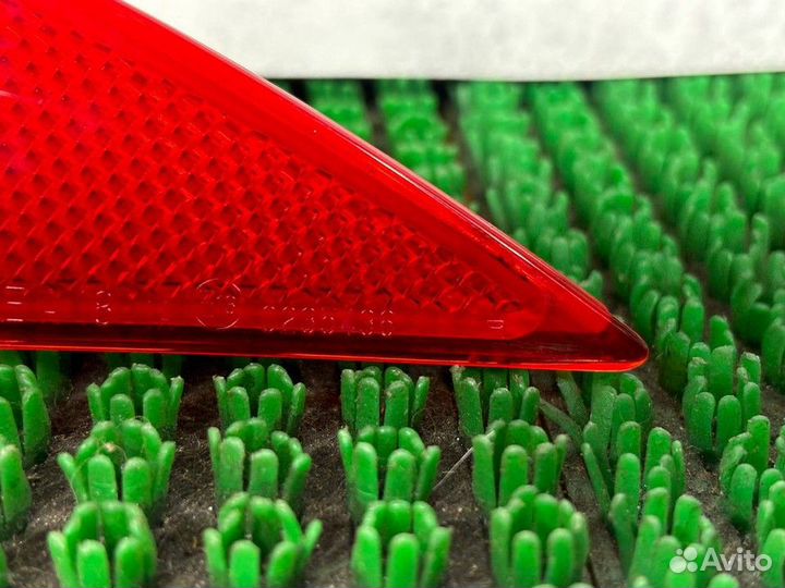 Катафот бампера задний правый Lexus RX 4 рест